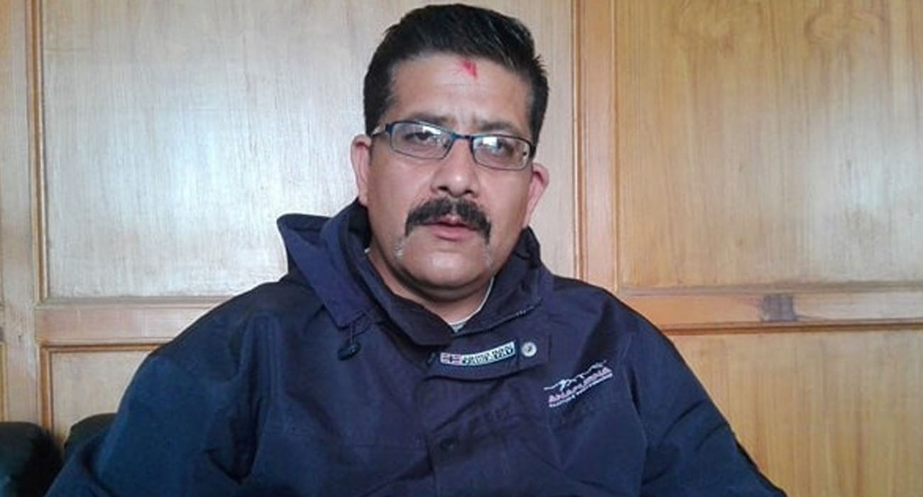 गगन थापालाई जितजंग बस्नेतको प्रश्न- विधानले नचिन्ने युथ कांग्रेस भनेको के हो ?